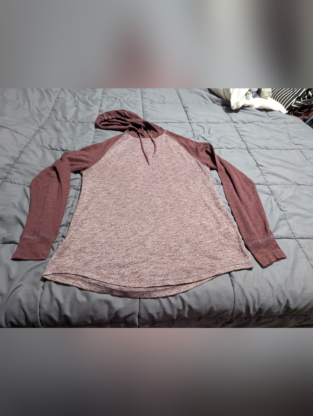Express Men's Heathered Burgundy 2 Toned Hoodie Size Medium